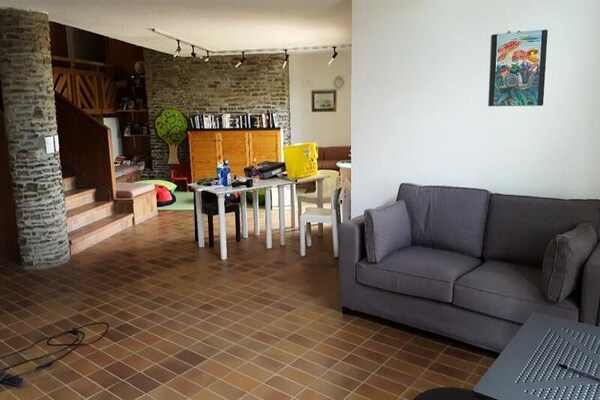 Ruim appartement voor 10 personen in Les Angles met uitzicht op de bergen - thumbnail 4