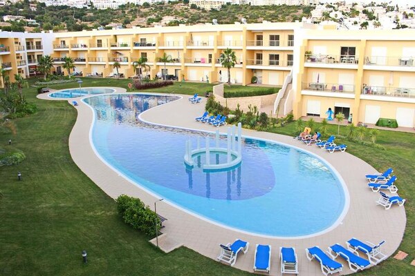 Appartement Albufeira met zeezicht, zwembad en tuin, 3 km van strand - thumbnail 2