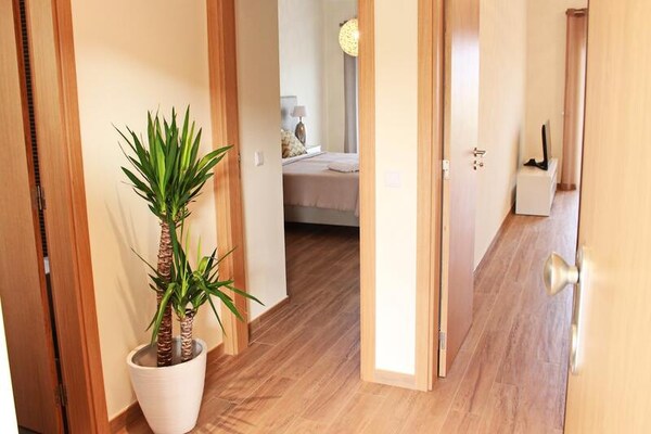 Appartement Albufeira met zeezicht, zwembad en tuin, 3 km van strand - thumbnail 6