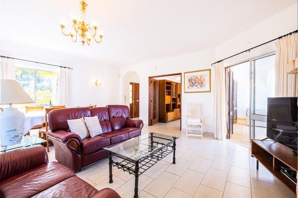 Luxe appartement in Albufeira: 3 slaapkamers, airco en tuin - thumbnail 6