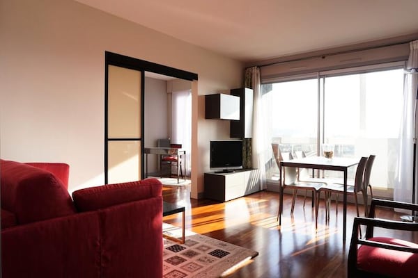 Elegant appartement met panoramisch dakterras in het 15e arrondissement - thumbnail 1