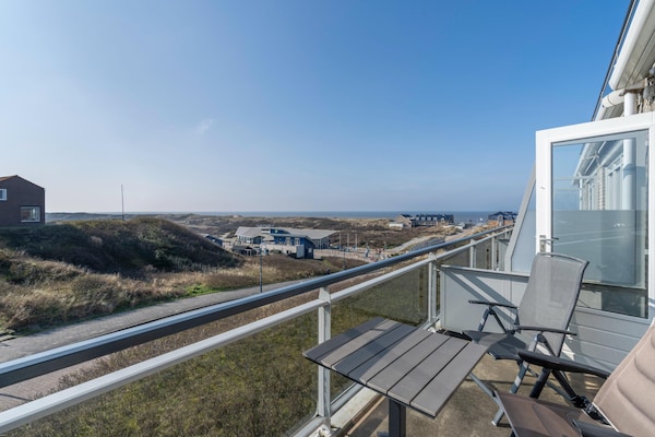 Sfeervol appartement met zeezicht op loopafstand van strand en centrum - thumbnail 1