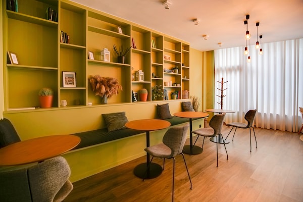 12-persoons designvakantiehuis in hartje Hasselt - thumbnail 4