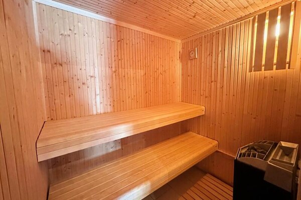 Ruim chalet voor 8 personen in Vars met sauna en zicht op de pistes - thumbnail 4