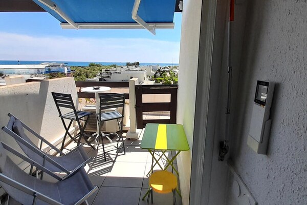 Romantisch appartement met zeezicht en terras in Port Nature, Cap d'Agde - thumbnail 4