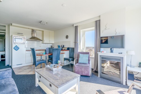 Juliana 134: Sfeervol appartement met uitzicht over duinen en zee - thumbnail 4
