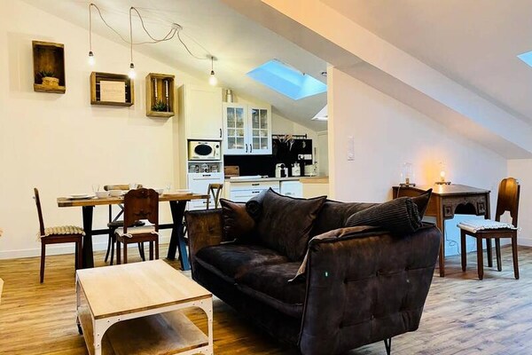 Knus appartement aan het Stadhuisplein in hartje La Rochelle - thumbnail 4