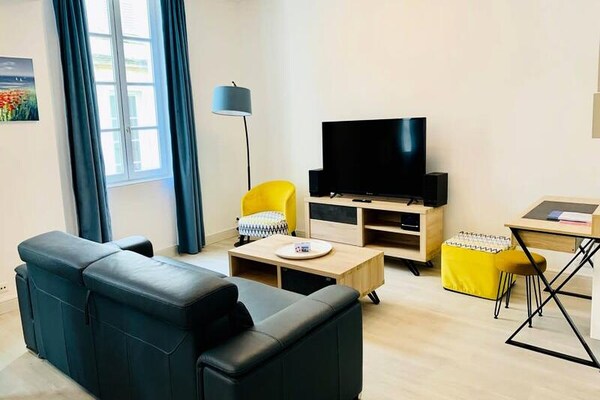 Gerenoveerd appartement in historisch hart La Rochelle, vlakbij oude haven - thumbnail 1