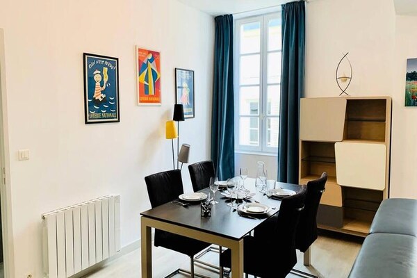Gerenoveerd appartement in historisch hart La Rochelle, vlakbij oude haven - thumbnail 4