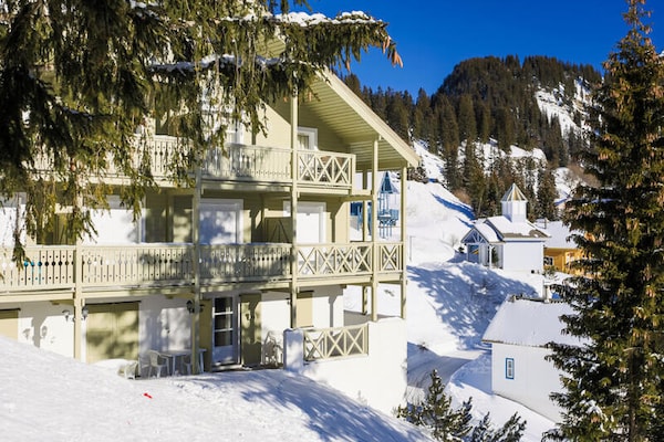 Knus appartement voor 4 personen op 1800m hoogte met uitzicht op de Alpen - thumbnail 2