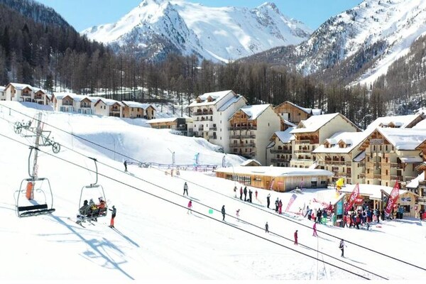 Appartement 4p in Les Orres 1800 met zwembad, vlakbij de piste - thumbnail 2