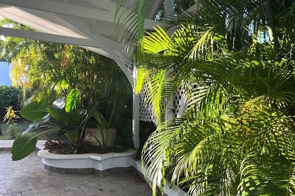 Villa Ayana: Ruim appartement met privézwembad bij Saint-François - thumbnail 4
