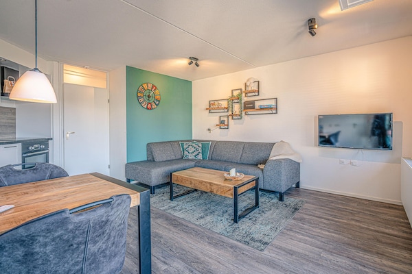 Modern appartement De Zeedistel: bosrijk genieten nabij strand en centrum De Koog - thumbnail 2