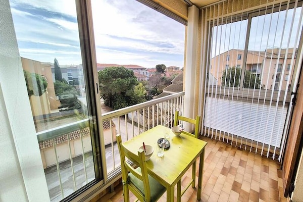 Zonnig appartement op loopafstand van haven en strand in Sanary-sur-Mer - thumbnail 1