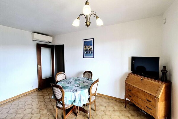 Zonnig appartement op loopafstand van haven en strand in Sanary-sur-Mer - thumbnail 4
