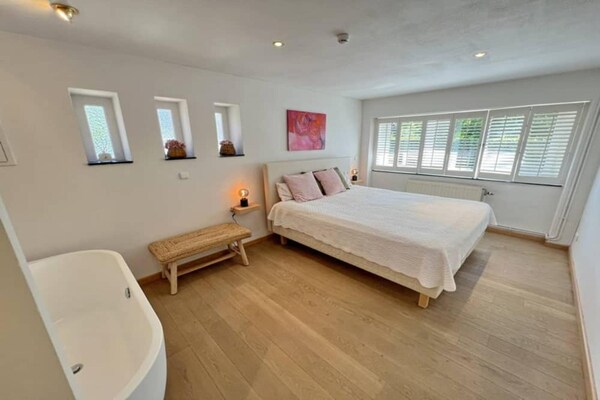 Vrijstaande villa met sauna voor 8 personen in Rochefort - thumbnail 3