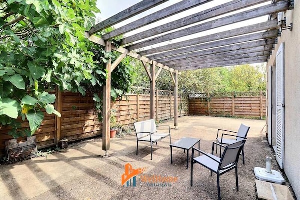Ruim familie-appartement met grote tuin bij Tours, 8 personen - thumbnail 5