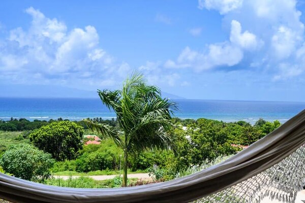 Moderne villa met privézwembad en panoramisch uitzicht op zee in Grand-Bourg - thumbnail 6