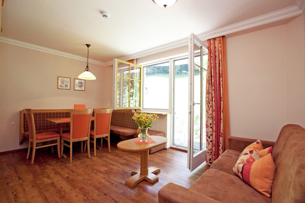 Aan de piste: Modern wellness appartement in centrum Kleinarl - thumbnail 5
