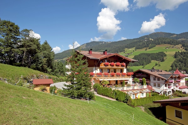 wellness-aparthotel-kleinarl sleeps 5