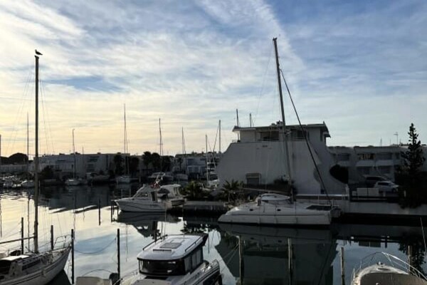 Appartement aan jachthaven Le Grau-du-Roi met terras en uitzicht op de haven - thumbnail 1
