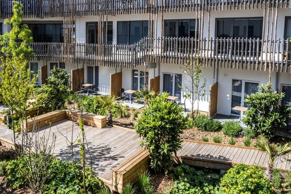 Knus appartement met spa & tuin, vlakbij haven La Rochelle - thumbnail 4