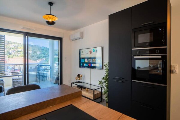 Licht appartement met airco en terras, vlakbij strand en haven Propriano - thumbnail 3