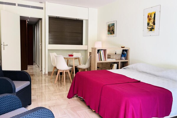 Zonnige studio met terras, 150m van La Croisette in Cannes - thumbnail 3