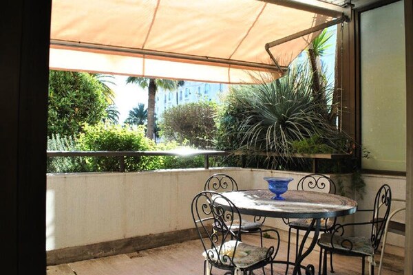Verfijnde studio met terras op 250m van de Croisette in Cannes - thumbnail 2