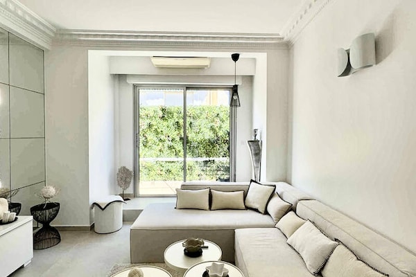 Elegant appartement in de prestigieuze wijk Martinez, Cannes - thumbnail 1