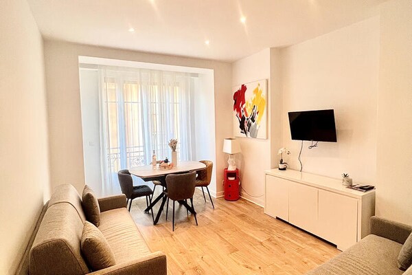 Licht appartement in Cannes, vlakbij de Croisette en het strand - thumbnail 1