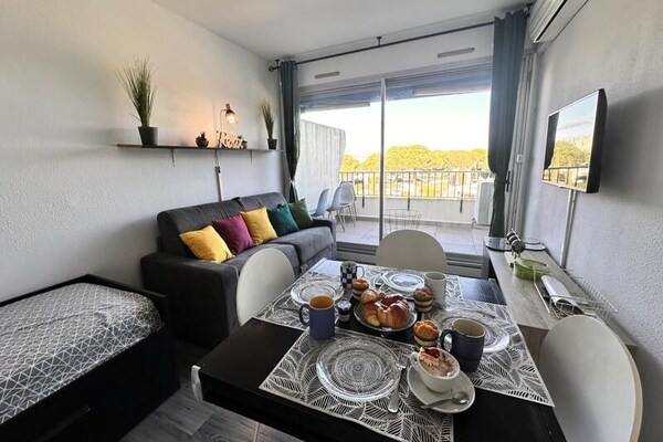 Studio Les Jardins du Port: strand, zwembad en comfort in Port Camargue - thumbnail 4