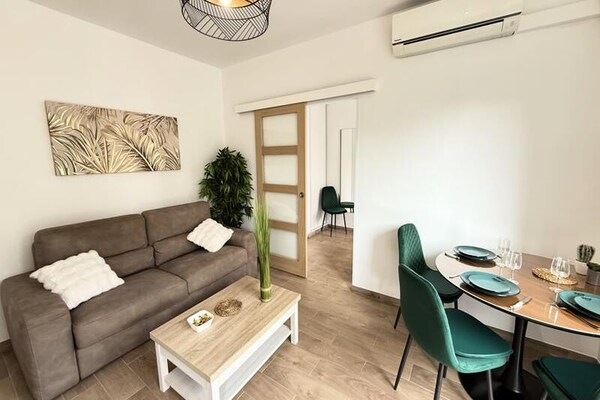 Charmant appartement aan de Côte d'Azur met privéterras en airco - thumbnail 1