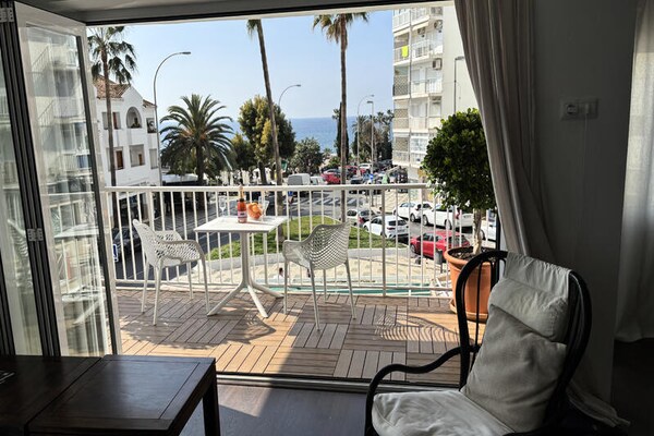 Appartement in hartje Nerja: 2 slaapkamers, zeezicht & spa-toegang - thumbnail 3