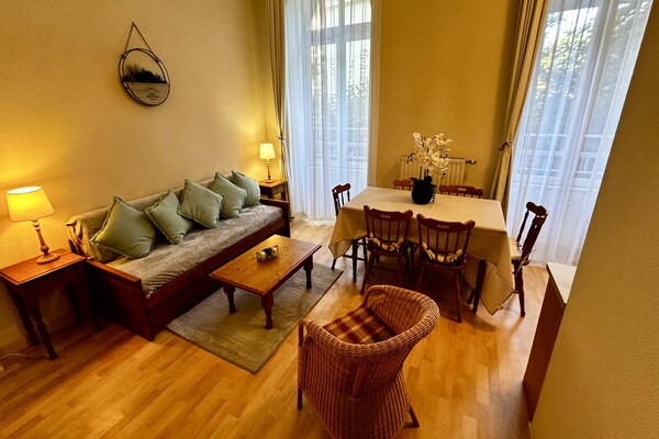 Ruim appartement voor 6 in kuuroord La Bourboule, vlakbij centrum en bergen - thumbnail 1