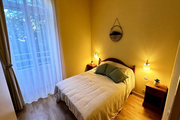 Ruim appartement voor 6 in kuuroord La Bourboule, vlakbij centrum en bergen - thumbnail 2