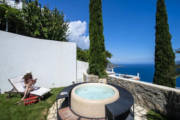 Casa Elena: 17e-eeuws appartement met jacuzzi en weids uitzicht op zee in Praiano - thumbnail 3
