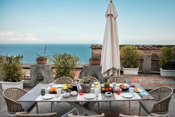 Villa Panorama: Elegant appartement met zeezicht en tuin in Praiano - thumbnail 4