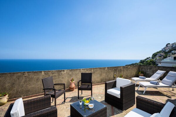 Villa Panorama: Elegant appartement met zeezicht en tuin in Praiano - thumbnail 5