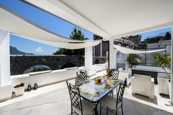 Romantisch appartement in Ravello met terras, jacuzzi en uitzicht op de Belvedere - thumbnail 4