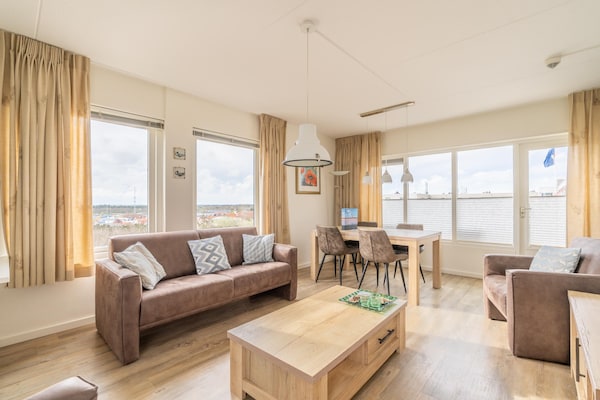 Juliana 170: Gezellig appartement met uitzicht over bos en zee in De Koog - thumbnail 4