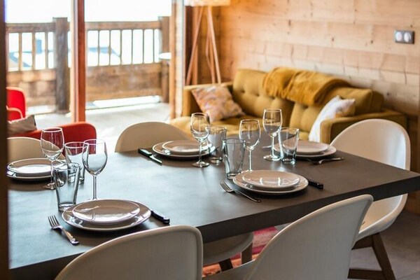 Prachtig skiappartement in La Toussuire met panoramisch uitzicht en ski-in/ski-out - thumbnail 3