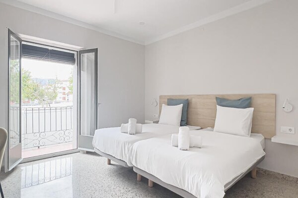 Stijlvol appartement aan levendig plein in Banyoles, vlakbij het meer - thumbnail 4