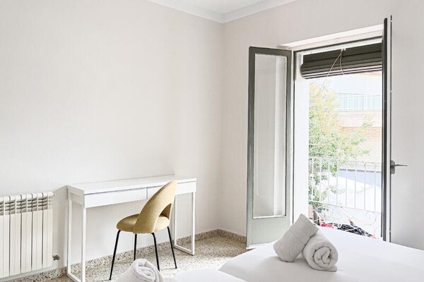 Stijlvol appartement aan levendig plein in Banyoles, vlakbij het meer - thumbnail 5