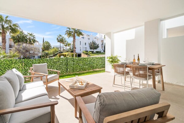 Stijlvol appartement aan de Crystal Lagoon in Casares - thumbnail 3