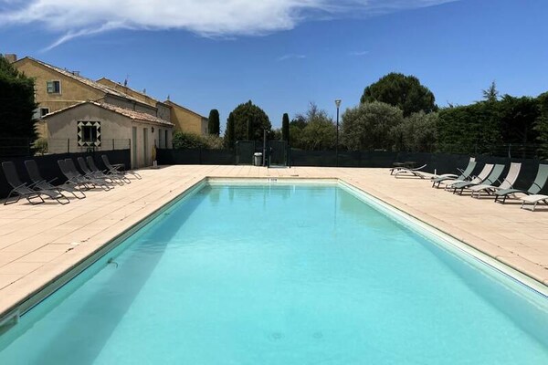 Ruim appartement op lavendeldomein bij Valensole, 6 personen - thumbnail 1