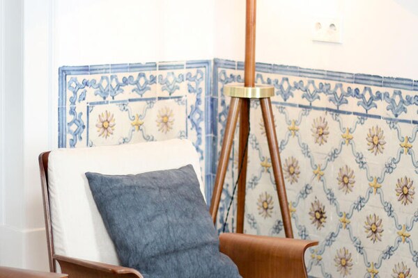 Ruim appartement met 3 slaapkamers in het bruisende Chiado, vlakbij de Taag - thumbnail 6