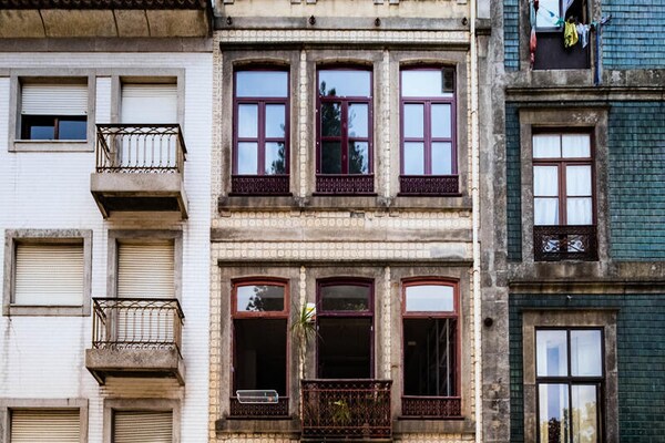 Knusse studio met balkon in bruisend Cedofeita, Porto - thumbnail 2