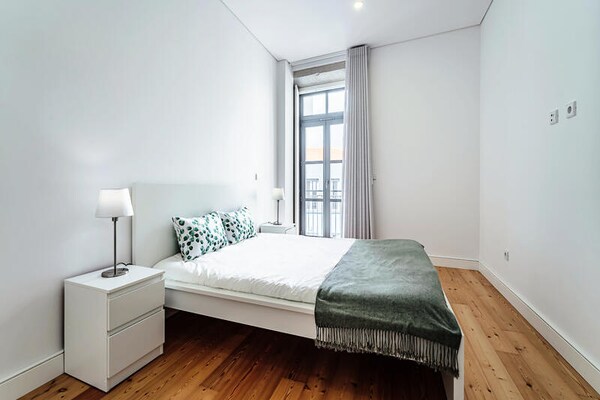 Stijlvol appartement in hartje Porto, loopafstand van bezienswaardigheden - thumbnail 1