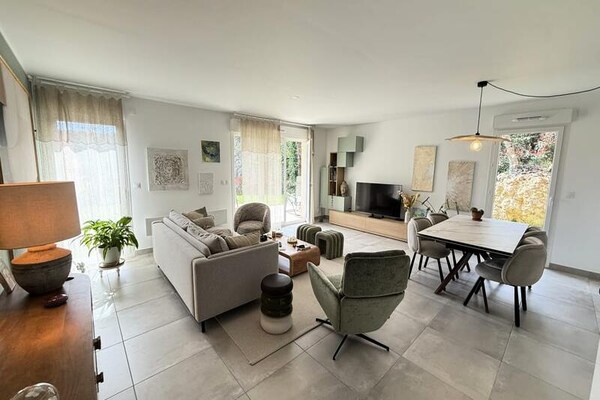 Knus appartement met tuin en zwembad op 10 minuten van Valbonne - thumbnail 1